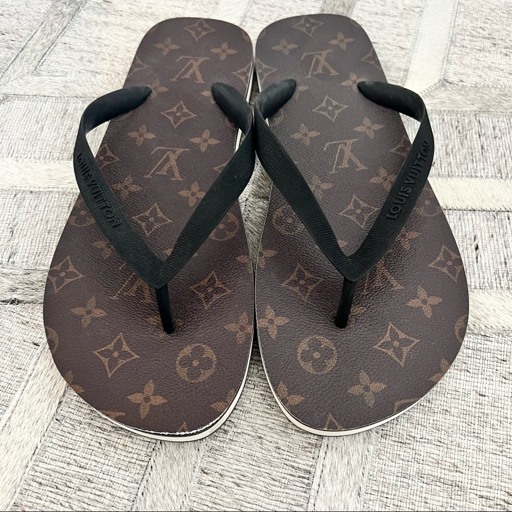 Louis Vuitton Monogram Flip Flops Sandals Brown US 9.5 Size